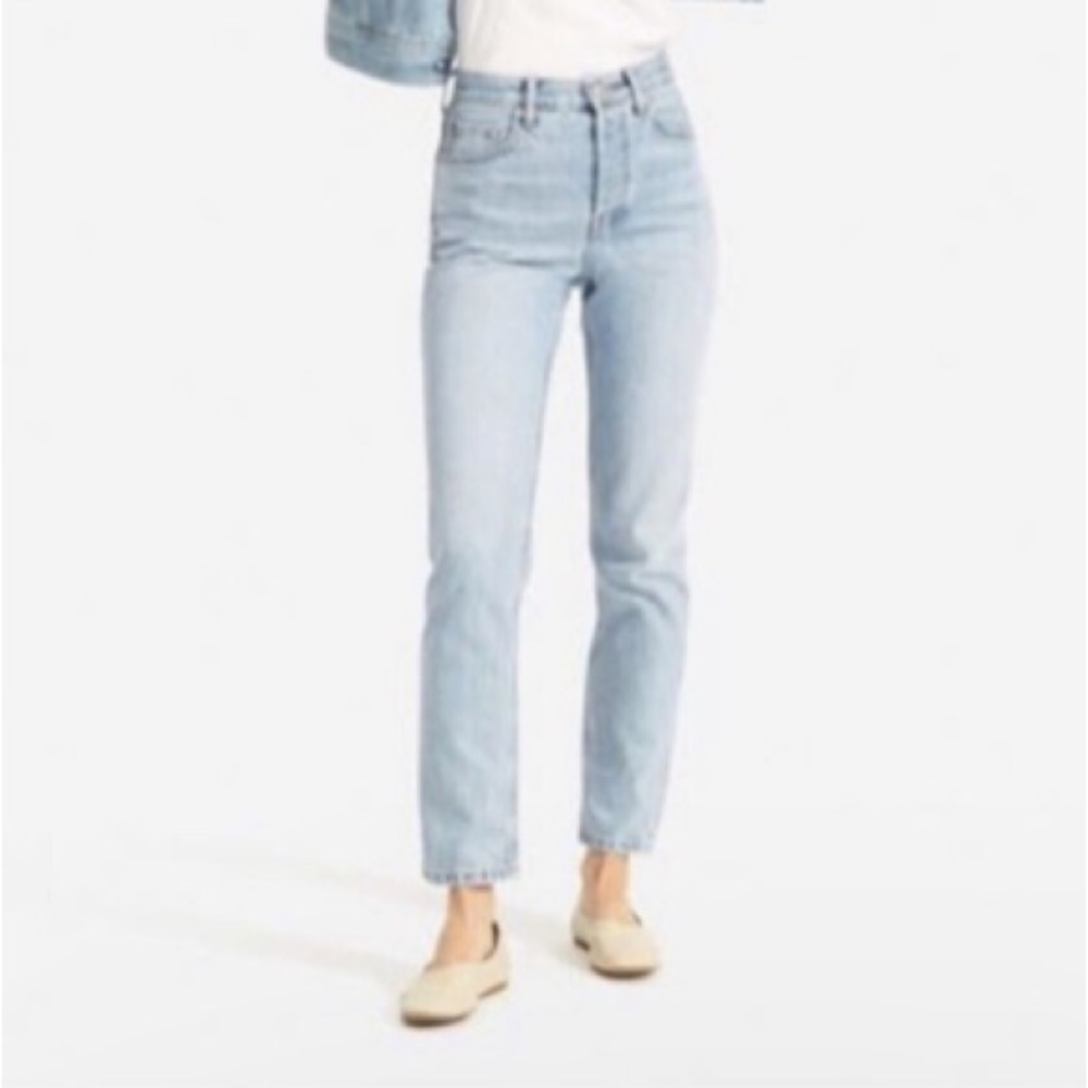 Everlane The Cheeky Jean in Light Wash